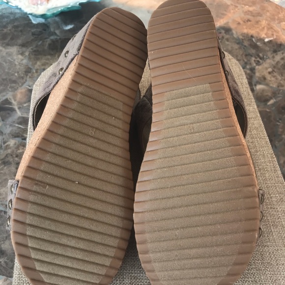 Boutique by Corkys “Carley” wedge sandals - Picture 5 of 8